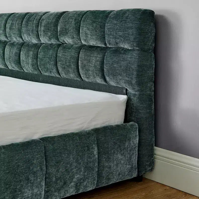 GDFStudio Abbott Queen Size Tufted Chenille Upholstered Bed with Drawer and Headboard